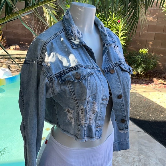 Denim Cropped Jacket - Picture 1 of 7